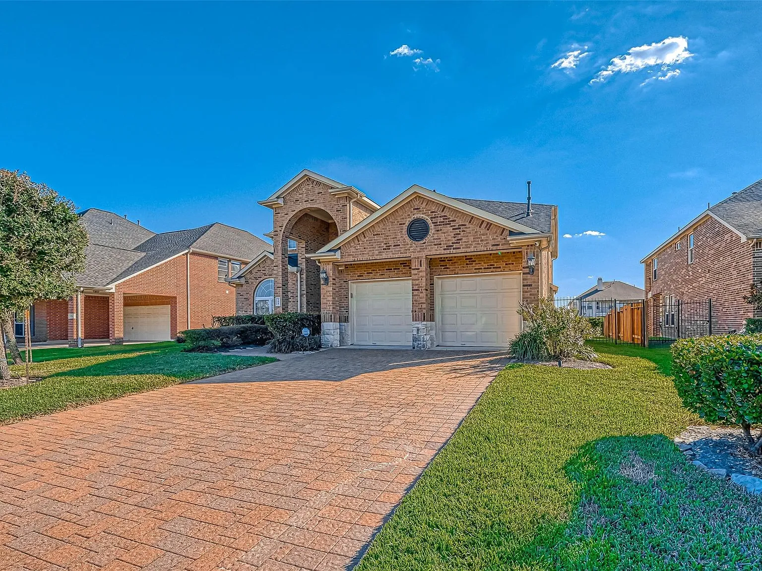 4 bed, 3.5 bath, 3244 sqft, $3,780 — Photo 2
