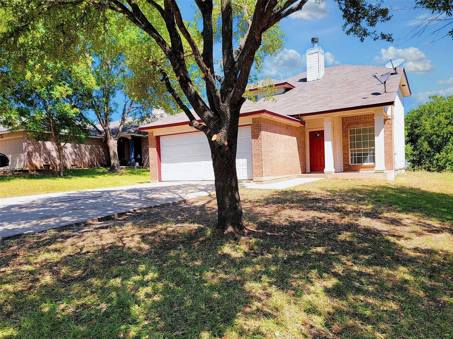 3 bed, 2.5 bath, 1467 sqft, $1,925 — Photo 3