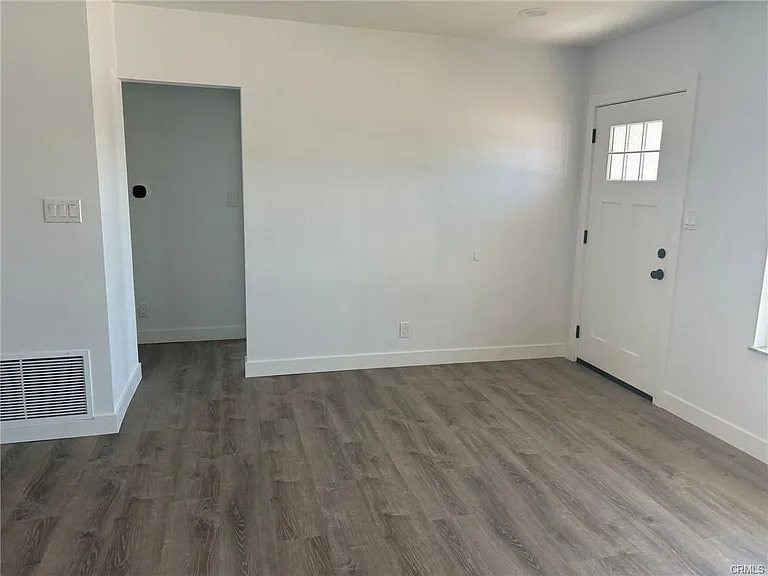 3863 California Ave — Photo 7