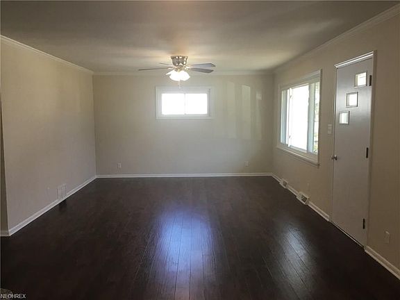5th image of 4064 Genevieve Blvd
