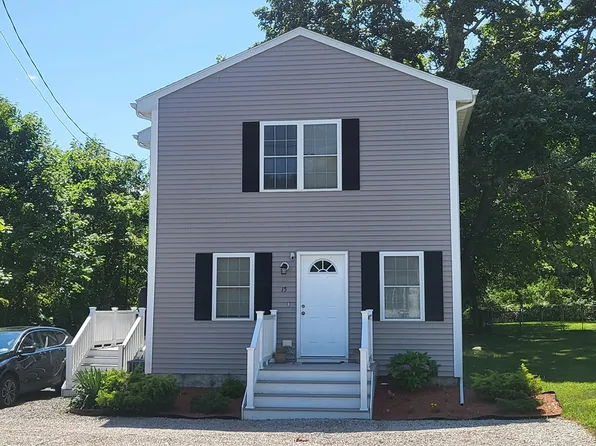 15 Chipaway Rd, East Freetown, MA 02717