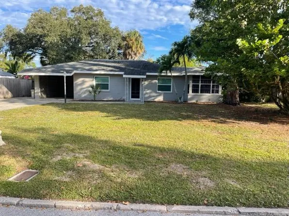 2227 Hawthorne St, Sarasota, FL 34239