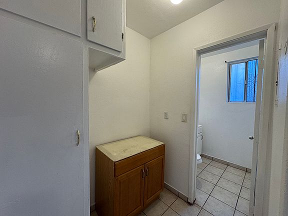 4th image of 5211 Huntington Dr N APT 4