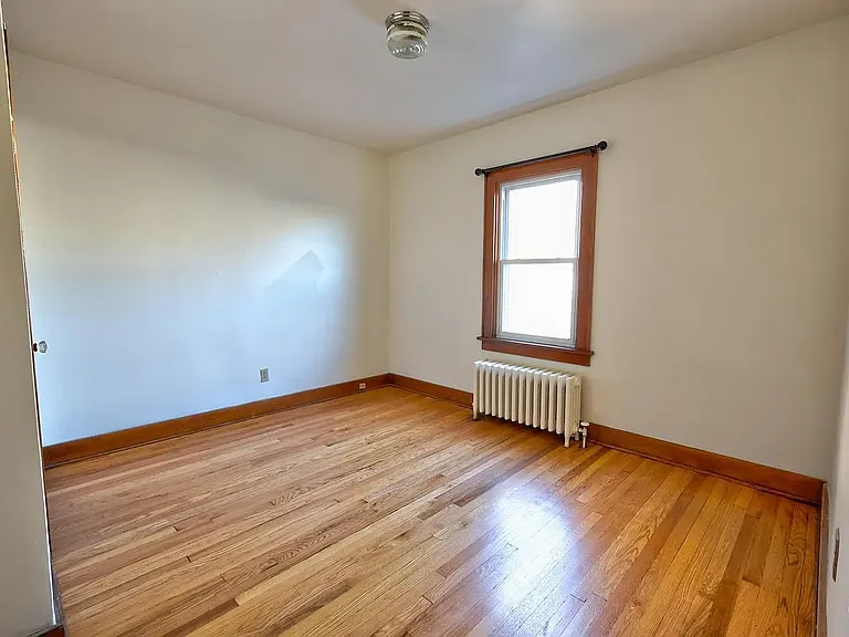 825 Union St #4 — Photo 2