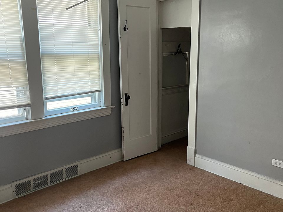 1st image of 1853 Mannering Rd #2