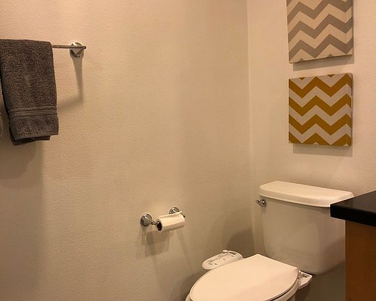 5th image of 150 The Promenade N Unit 307