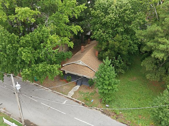 2nd image of 1205 Lincoln Street SE