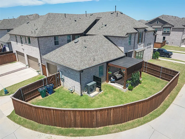 2712 Fiddler Way — Photo 6