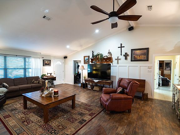 4th image of 106 Kanz Ln