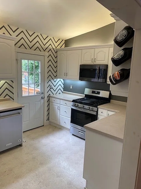 2 bed, 1100 sqft, $2,800 — Photo 3