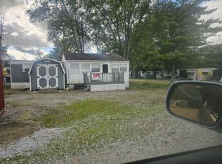 101 Rose Ln #17, Port Clinton, OH 43452