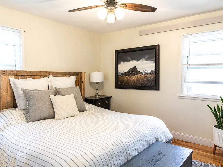 1346 N Canyon St #1 — Photo 9