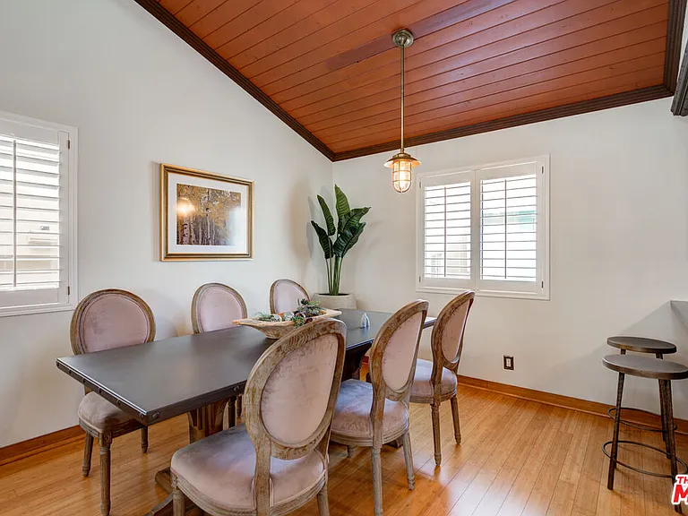 1106 Loma Dr — Photo 6
