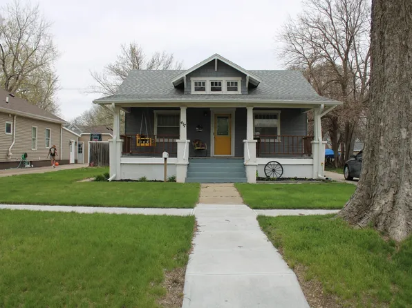 417 E 6th St, Hastings, NE 68901