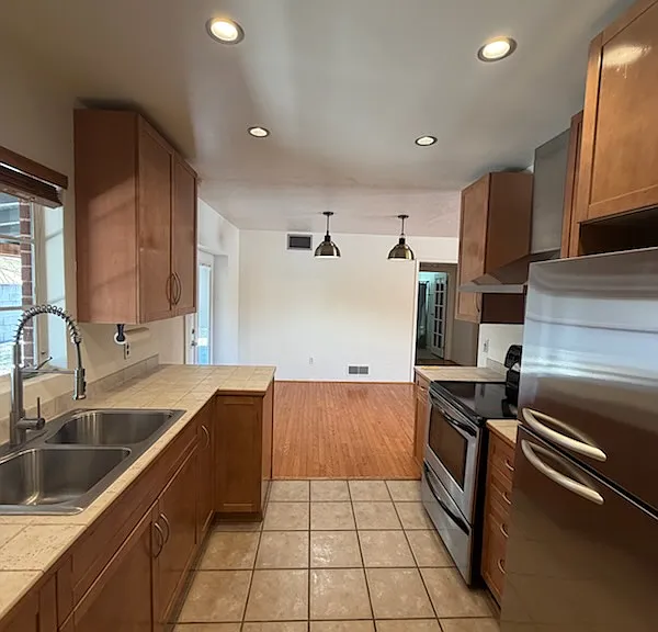 1290 E Allen Rd — Photo 13