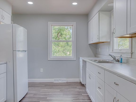 2nd image of 4802 Mill Rd #1/2