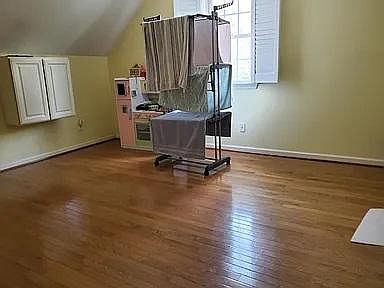 4th image of 6208 Sandhurst Dr