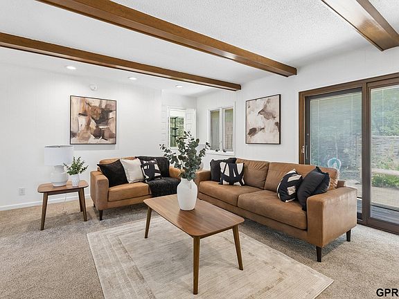4th image of 4952 Dumfries Cir