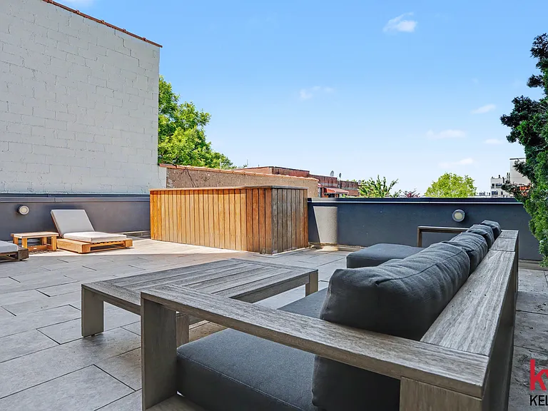 554 4th Ave #E3 — Photo 18