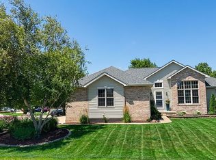 901 Barbara Dr, Heyworth, IL 61745