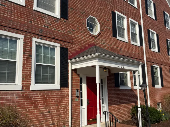 4724 29th St S APT B2, Arlington, VA 22206