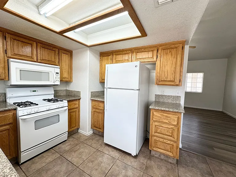 2647 Simms Ave — Photo 14