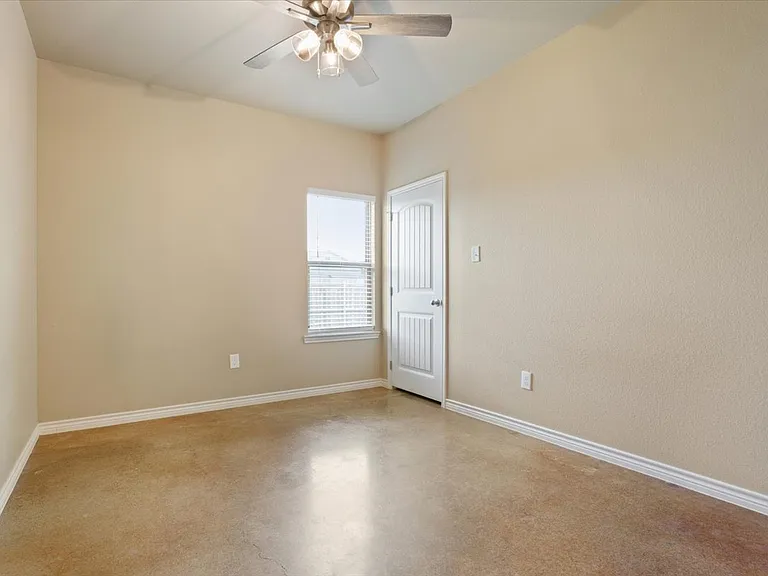 1101 College Ave — Photo 18
