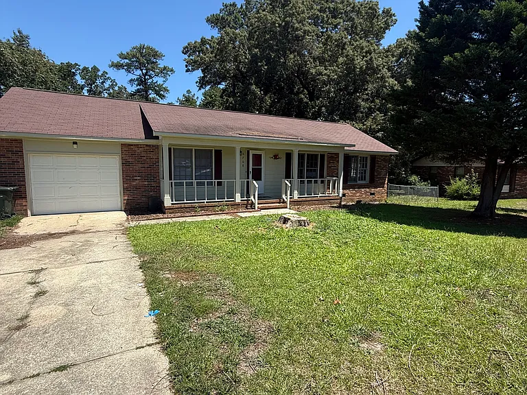 6708 Seaford Dr — Photo 2