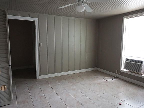 3rd image of 226 Frawley St