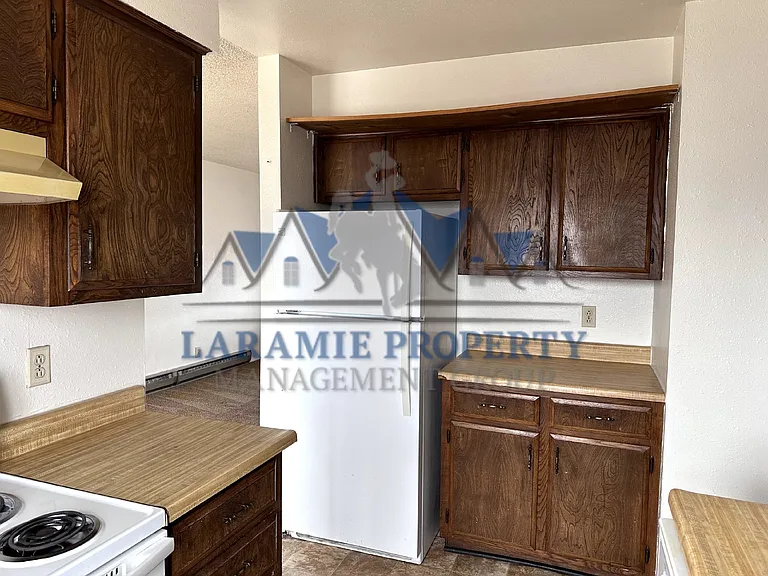 714 Downey St #18 — Photo 6