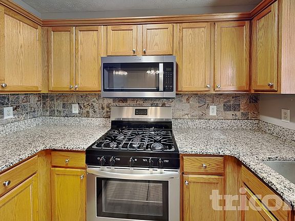 4th image of 1455 Enchanted Forest Dr