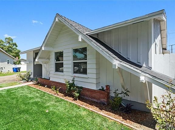 3rd image of 21404 Alburtis Ave