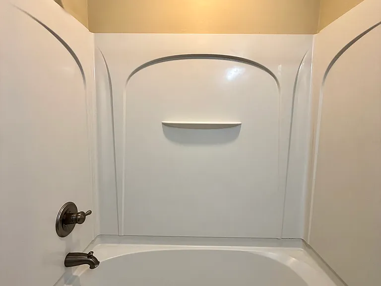 121 Walnut Cove Dr #D — Photo 21