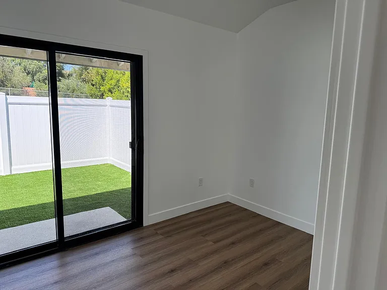 21025 San Jose St — Photo 6