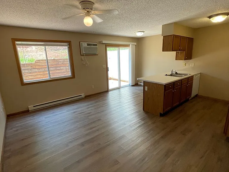 1801 Red Dale Dr — Photo 8