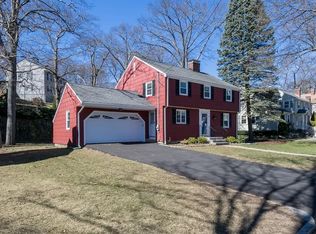 18 Cranmore Ln, Melrose, MA 02176