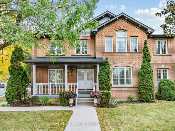 106 Worthington Ave, Brampton, ON L7A 2E8