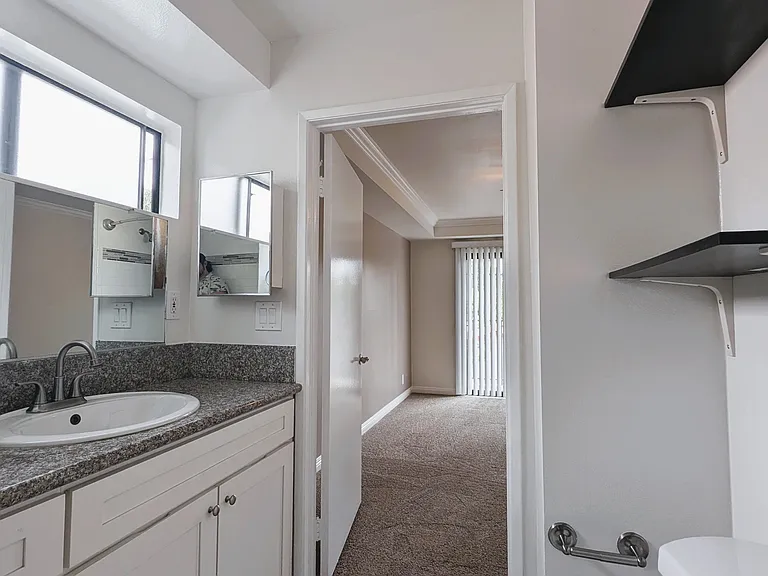 Camarillo Sunshine Apartments — Photo 23