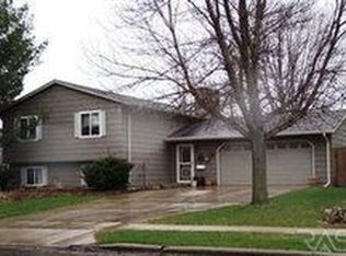 6605 W 52nd St, Sioux Falls, SD 57106