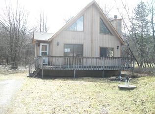 268 Ash Dr, Long Pond, PA 18334