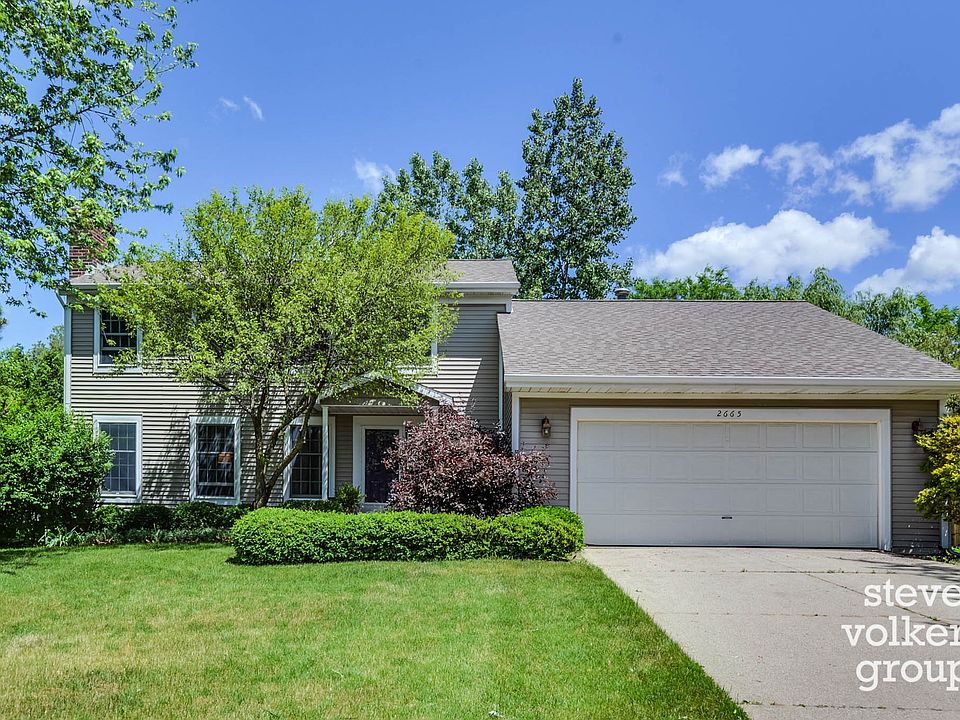 1st image of 2665 Winesap Dr NE
