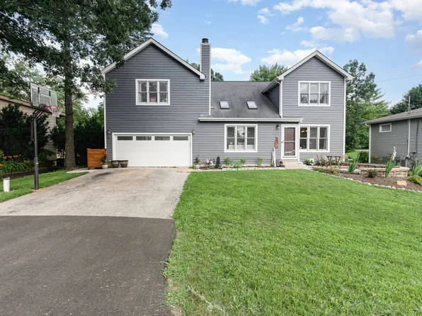 6032 S Lake Shore Dr, Oakwood Hills, IL 60013