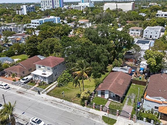2nd image of 267 NW 31st St