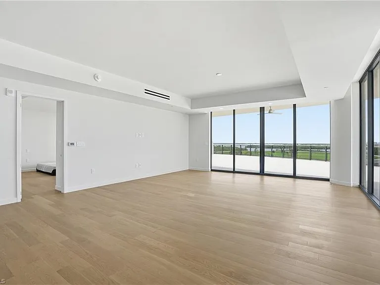 5100 Seagrass Blvd #201 — Photo 10