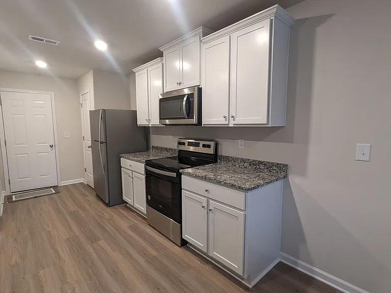 1140 Nia Rd — Photo 4