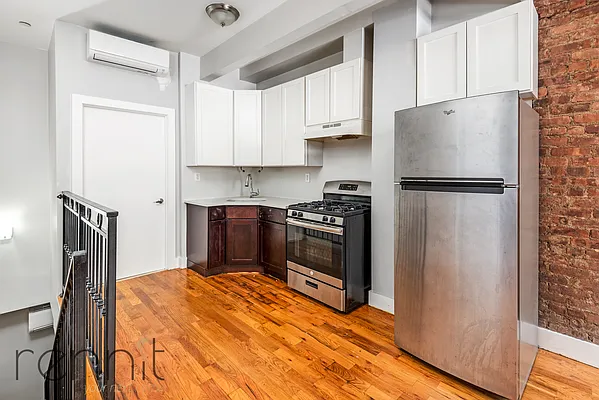 Rented by Rennit Inc. | media 23