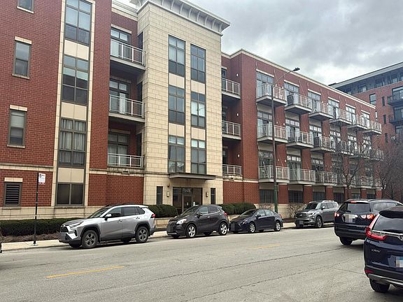 3rd image of 3505 S Morgan St APT 320
