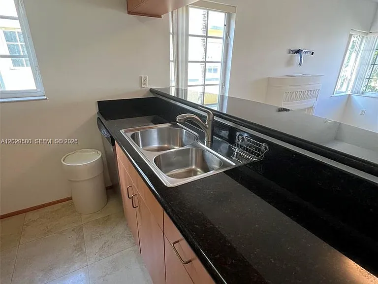 600 Euclid Ave #5A — Photo 10
