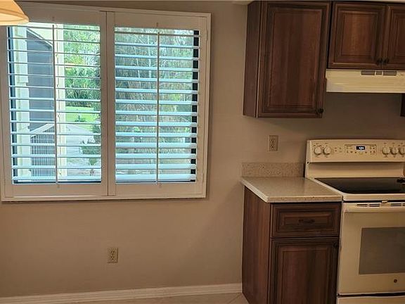 3rd image of 221 Fox Glen Dr APT 2207