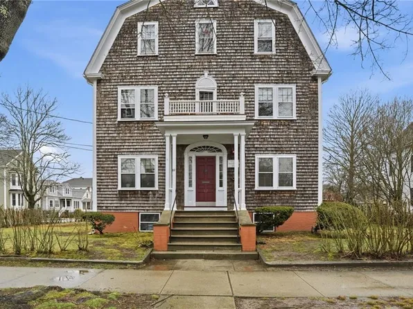 82 High St #1S, Bristol, RI 02809